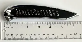 14100582 HARLEY-DAVIDSON Skull Tank Emblem Lh Breakout Dyna