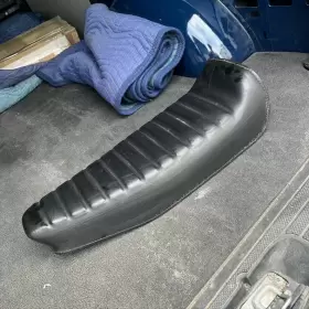 52136-70 HARLEY-DAVIDSON Nos Seat Boattail Sportster Ironhead #3