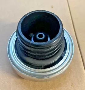 61272-92F HARLEY DAVIDSON Fuel Gas Cap 883 Sportster #2
