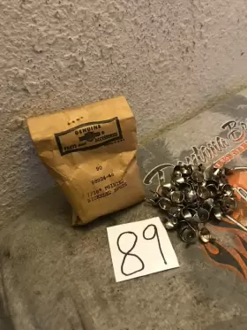 98924-46 HARLEY-DAVIDSON Nos Flathead Pointed Nickeled Spots