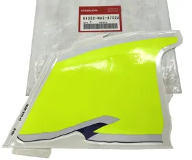64302-MAE-670ZA HONDA Right Middle Cowl Stripe Nos CBR900