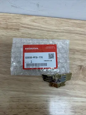 83606-MT8-770 HONDA Emblem Cover