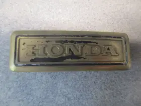 87129-MBO-670 HONDA Cowl Emblem Badge VF700 VF750 Sabre #2