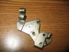 13270-1513 KAWASAKI Carburetor Throttle Cable Holder VN1500