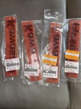 56051-1611 KAWASAKI Total Tank Raised Emblems