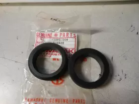 92093-1009 KAWASAKI Nos Rubber Bushing KE100