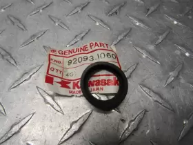 92093-1060 KAWASAKI Insulator Seal
