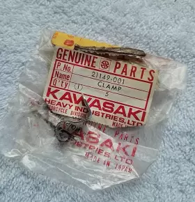 21149-001 KAWASAKI Nos Distributor Clamp H1 KH500 Kh #2