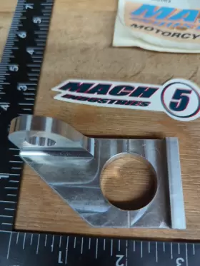 FMKX2003 MACH INDUSTRIES Axle Flag Mount Adaptor Dunes KX125