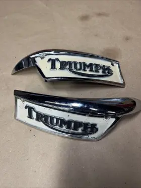 82-9700 MCA Tank Badges Great Triumph
