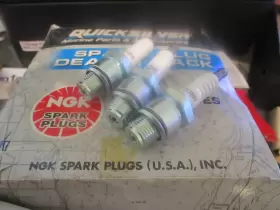 33-13686B2 MERCURY Quicksilver Partssparck Plug Ngk Set