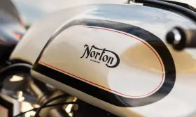 44-00250 NORTON Regftd Trade Gas Tank Sticker
