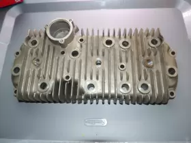 11111-31000 SUZUKI Nos Engine Cylinder Head GT750 Lemans #2
