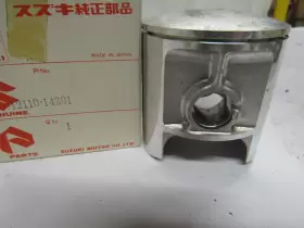 12110-14301 SUZUKI Nos Piston Standard RM250
