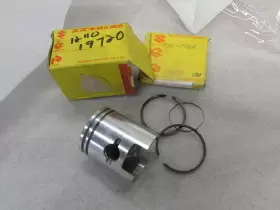12110-19720 SUZUKI Nos Trailhopper Piston Ring Set