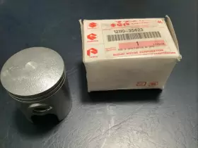 12110-35623 SUZUKI Nos Standard Piston TS100 TC100 GT185