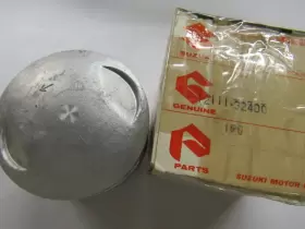 12111-32400 SUZUKI Nos Standard DR370 SP370 #3