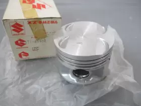 12111-45401 SUZUKI Nos Piston GSX750S GSX750T GS750E Std