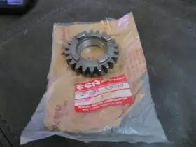 24251-33E50 SUZUKI Transmission Drive Gear GSXR750W