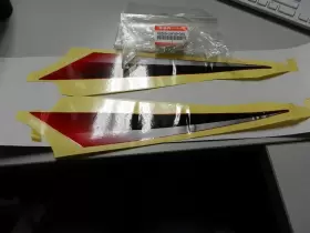 68280-24F00-DAS SUZUKI Nos Upper Body Emblem Set GSX1300
