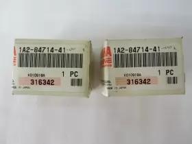 1A2-84714-41-00 YAMAHA Nos Taillight Turn Signal Bulbs