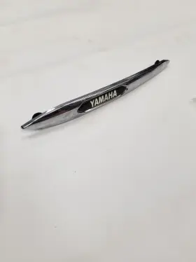 1MCSCBCR00 YAMAHA Emblem Badge Right Bag Fjr 1300