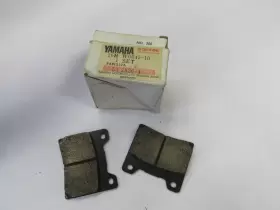 26W-W0045-10 YAMAHA Nos Front Brake Pad Kit