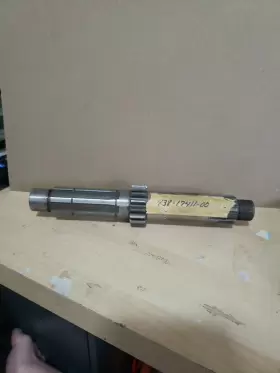 438-17411-00-00 YAMAHA Nos Transmission Axle DT250A