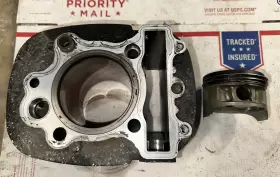 4VR-11310-11-00 YAMAHA Rear Engine Cylinder Piston XVS650