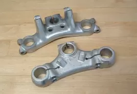 525-23345-00 YAMAHA Fork Triple Ty Ahrma Trials Tree Clamp