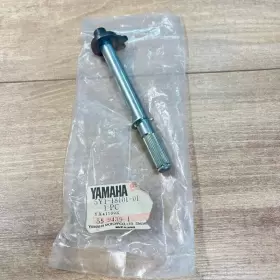 5Y1-18101-01-00 YAMAHA Nos Gear Shaft XT550