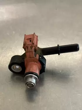 B74-E3770-01-00 YAMAHA Xmax Fuel Gas Injector #2