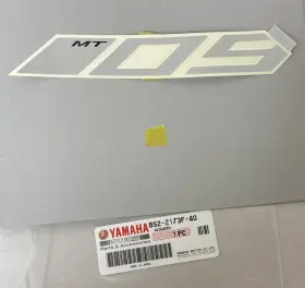 BS2-2173F-40-00 YAMAHA Decal Cover Graphic